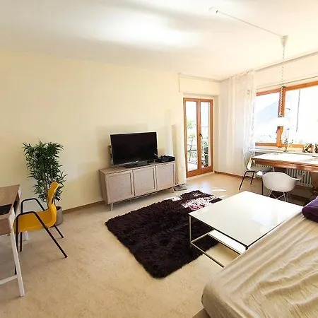 2 Zi-wohnung Mit Seeblick, Balkon, Pool, Arbeitsplatz *