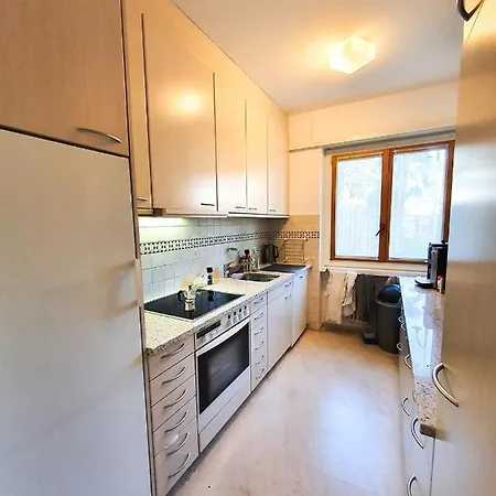 2 Zi-wohnung Mit Seeblick, Balkon, Pool, Arbeitsplatz *